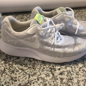 Nike Running Shoes White Lace